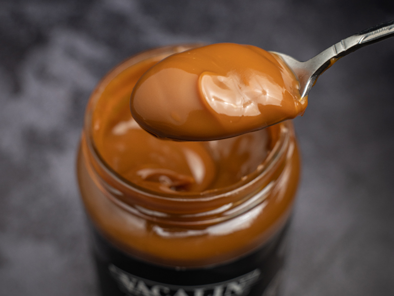  No te enrosques, enfrascate.  Ya es momento de que invites a tus amigos y los recibas con esa merienda debida